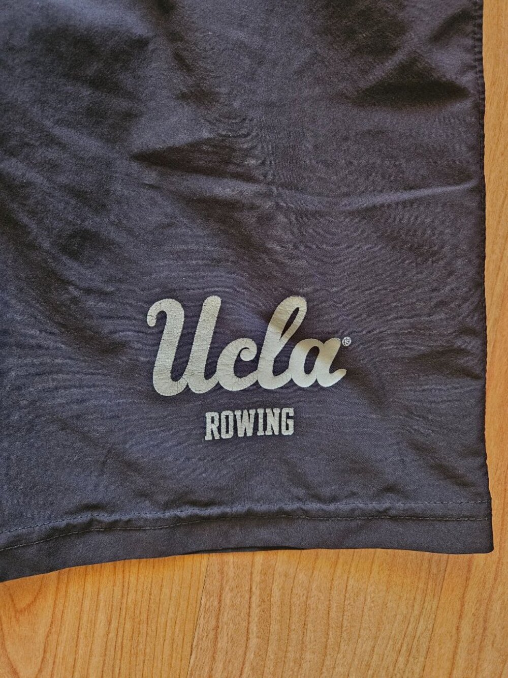 Men's Black Under Armour UCLA Rowing fully lined athletic shorts - Medium - Picture 2 of 4
